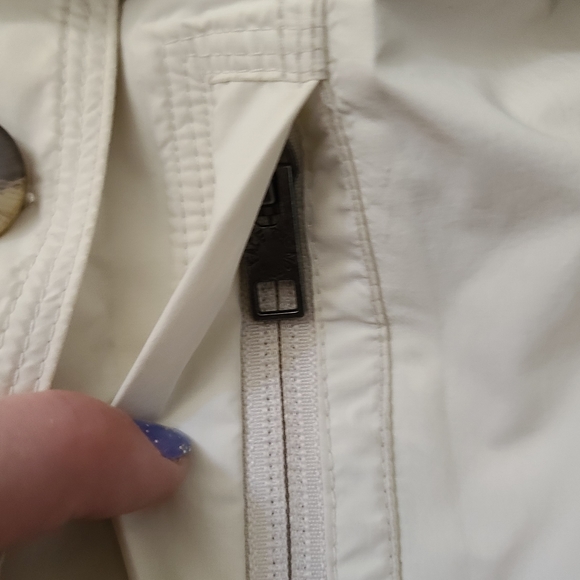 The North Face Cream HyVent Waterproof Trench Coat - Picture 7 of 16